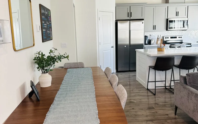 DINING ROOM CLEAN(1)